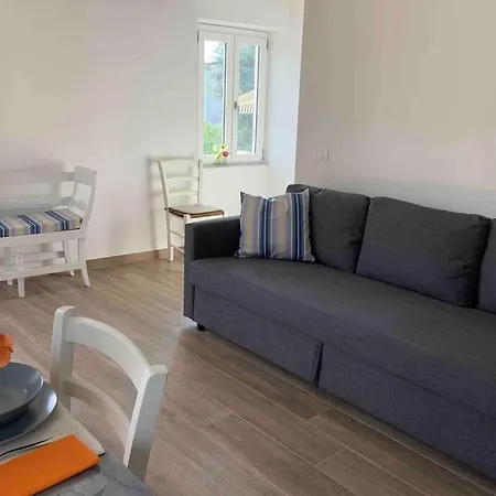 Antica Casa Nel Borgo Apartment Pietrasanta Exterior photo